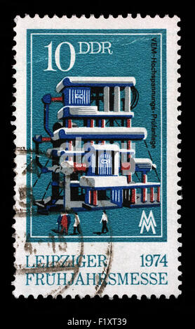 Gedruckt in DDR Stempel zeigt Tests Kraftwerk, Leipziger Messe, ca. 1974 Stockfoto