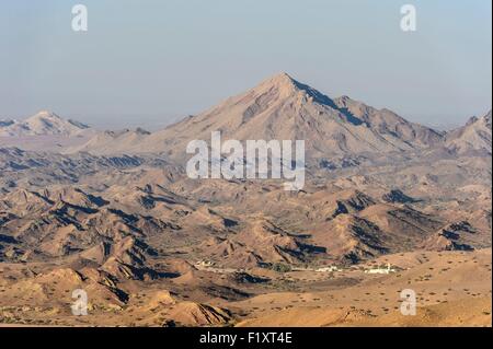 Sultanat von Oman, Gouvernorate Ash Sharqiyah, Wadi Bani Khalid, Blick über Al Hajar Asche Sharqi Berge Stockfoto