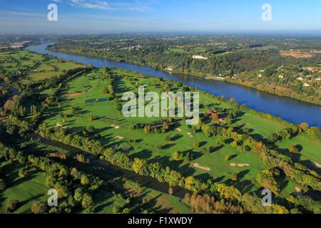 Frankreich, Maine et Loire, an den Ufern der Loire, der Golfplatz von der Goldenen Insel in La Varenne (Luftbild) Stockfoto