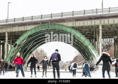 Rideau-Kanal in das Weltkulturerbe der UNESCO, 8 km größer skating Eis der Welt während des Winters, Ottawa, Ontario, Kanada Stockfoto