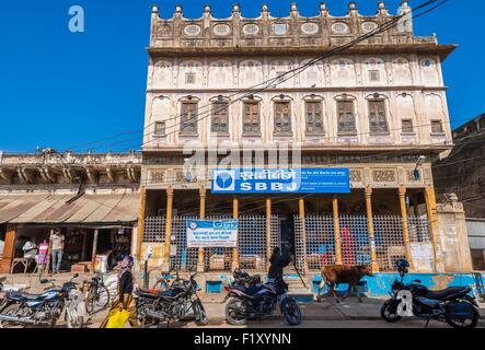 Indien, Rajasthan Zustand, Shekhawati Region, Mandawa, Bank Bikaner befindet sich in einem alten haveli Stockfoto