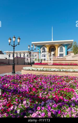 Sultanat von Oman, Gouvernorate Mascate, alte Mascate (oder Muscat), Al-Alam-Palast ist die zeremoniellen Palast von seiner Majestät Sultan Qaboos Stockfoto