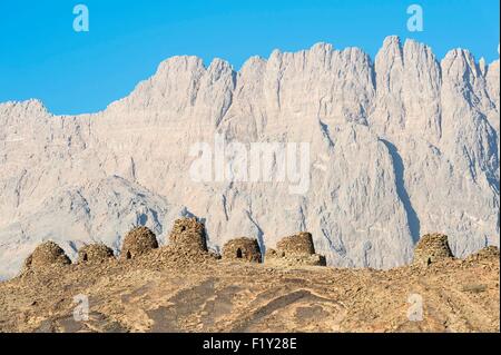 Sultanat von Oman, Gouvernorate Ad Dhahirah, Wadi Damm, Bat, Al Khutum und Al Ayn archäologische Siteslisted als Weltkulturerbe der UNESCO sind wichtige Nekropolen aus dem 3. Jahrtausend v. Chr.; Hier sind die Bienenstock Gräber von Al-Ayn und Djebel Misht in Stockfoto