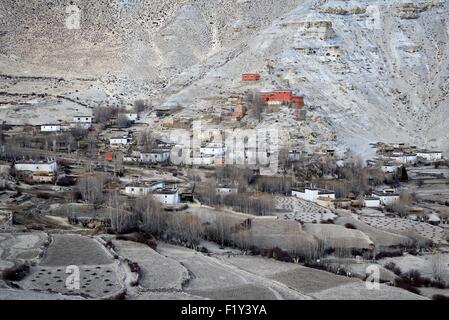 Nepal, Gandaki Zone, Upper Mustang (nahe der Grenze zu Tibet), Kloster und Dorf Geiling Stockfoto