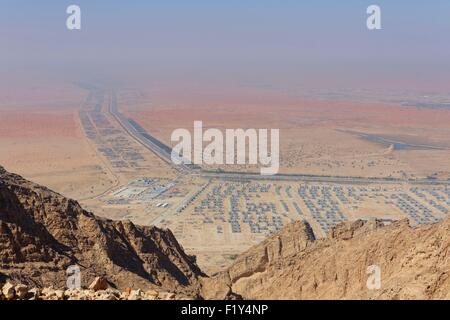 Vereinigte Arabische Emirate, Dubai, Al Ain von Jebel Hafeet Stockfoto