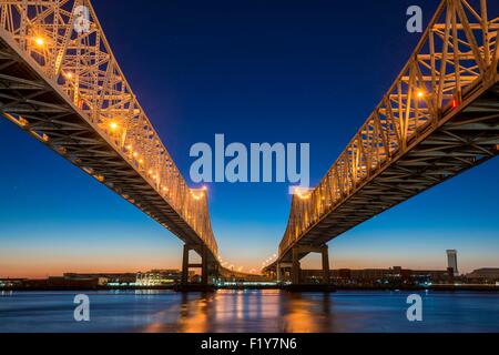 USA, Louisiana, New Orleans, der Crescent City Verbindungsbrücke am Mississippi river Stockfoto