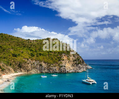 Boote aus Shell Beach auf St. Barts Stockfoto