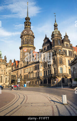 Wohnburg der Könige von Sachsen in Dresden mit dem Hausmannsturm, Deutschland, Europa Stockfoto