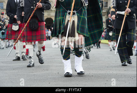 Dudelsackspieler Kilts abstrakt. Massed Pipebands auf Floors Castle. Kelso, Schottland Stockfoto