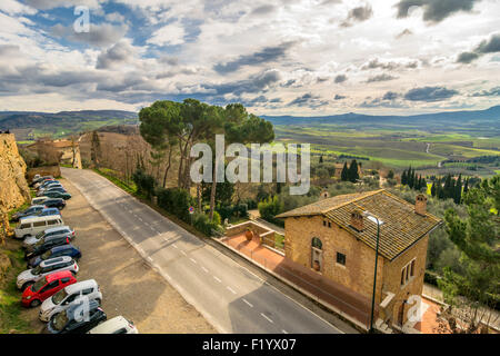 PIENZA, Italien - 25. Januar 2015: Panoramablick auf Val d ' Orcia Tal von Pienza, Italien. Stockfoto