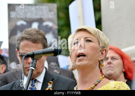 Angela C Smith MP (Arbeit, Penistone und Stocksbridge) anlässlich der Protest gegen die Versagen Badger Cull Politik, Westmins Stockfoto