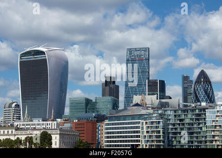 Die City of London Skyline "Walkie Talkie", "Cheesegrater" und der "Gherkin" Stockfoto
