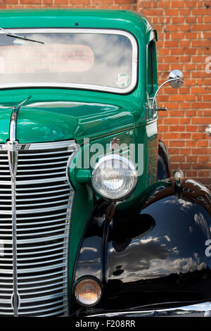 Alten Chevrolet pick up in Brooklands, Weybridge, Surrey, England Stockfoto