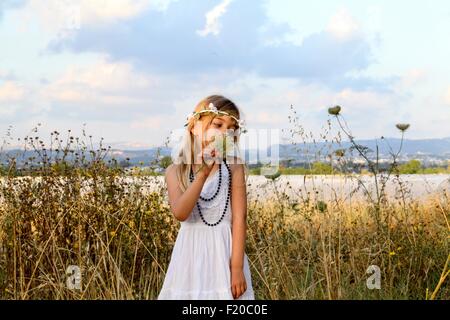 Junges Mädchen feiern Ernte Frühlingsfest, Israel Stockfoto