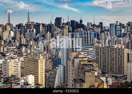 Blick auf Wolkenkratzer und Skyline, Sao Paulo, Brasilien Stockfoto