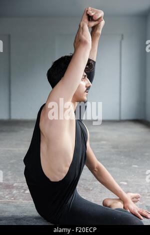 Tänzerin im studio Stockfoto