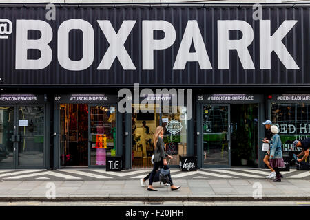 Die Boxpark Pop-Up-Shopping, Shoreditch, London, England Stockfoto