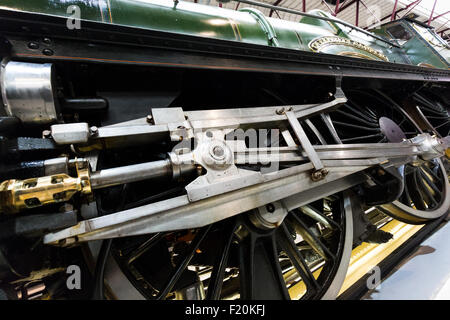 Great Western Railway Museum. Swindon, England. Dampf-Lokomotive Caerphilly Castle auf dem Display. Großbritannien Stockfoto