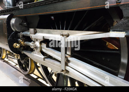 Great Western Railway Museum. Swindon, England. Dampf-Lokomotive Caerphilly Castle auf dem Display. Großbritannien Stockfoto