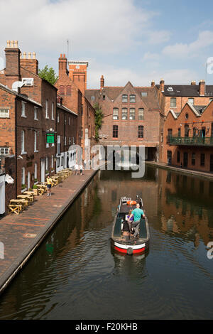 Birmingham Kanal und Barge an Gas Street Basin, Birmingham, West Midlands, England, Vereinigtes Königreich, Europa Stockfoto