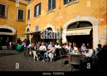 Italien, Rom, Piazza di Pietra, Café Stockfoto