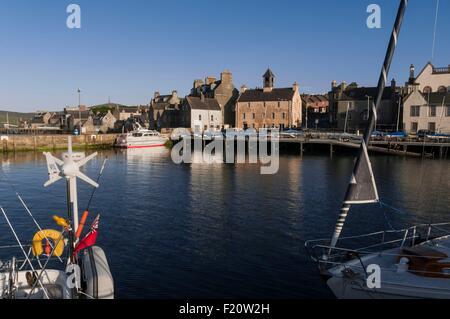 Großbritannien, Schottland, Shetland-Inseln, Hauptstadt Lerwick, Hafen in der Innenstadt von Stockfoto