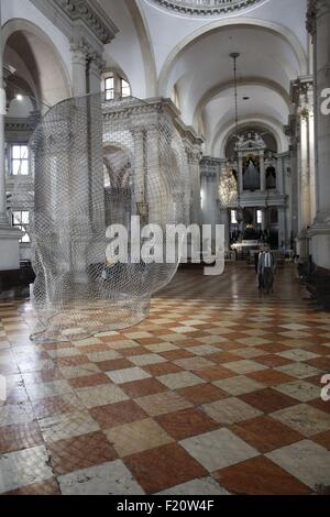 Italien, Venedig, Kunstausstellungen während der Biennale 2015 gemeinsam in San Georgio Maggiore Basilika, Skulpturen des Künstlers Jaume Plensa Stockfoto