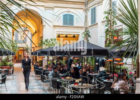 Italien, Lombardei, Mailand, Corso Venezia, Martini-Bar in der Dolce und Gabbana boutique Stockfoto