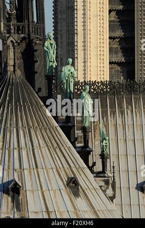 Frankreich, Paris, Notre Dame de Paris vom Krankenbett aus Square Jean XXIII, das Heiligtum besteht aus einem Halbkreis befindet sich im östlichsten Teil der Kathedrale, Bereich Weltkulturerbe von der UNESCO (Luftbild) Stockfoto