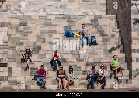 Italien, Lombardei, Mailand, Sandro Pertini via Manzoni Straße gewidmetes Denkmal Stockfoto