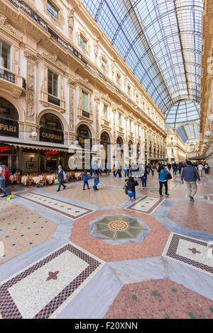 Italien, Lombardei, Mailand, Galerie Vittorio Emmanuel II, Einkaufspassage, erbaut im 19. Jahrhundert von Giuseppe Mengoni Stockfoto