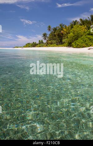 Indonesien, Provinz Maluku, East Seram, Koon Insel am Meer Stockfoto