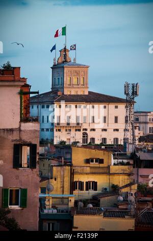 Italien, Latium, Rom, Altstadt als Weltkulturerbe der UNESCO, Biblioteca Hertziana, Hertzsche Bibliothek, Palazzo Zuccari, der Quirinal Palast gesehen aus der Bibliothek aufgeführt Stockfoto