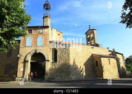 Frankreich, Vaucluse, Comtat Venaissin, Modene, Uhr und Glocke Turm der Kirche Notre Dame de Liesse Stockfoto