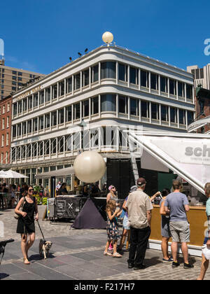 Smorgasburg Outdoor-Food Court, South Street Seaport Historic District, NYC Stockfoto