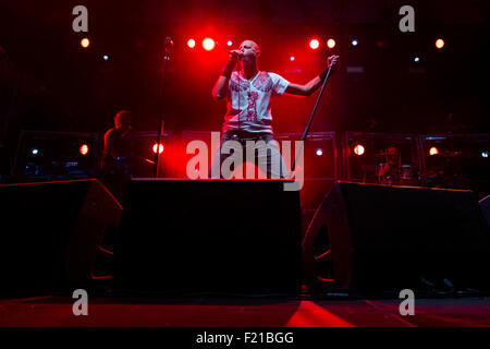 Moncalieri, Italien. 09. Sep 2015. Die italienische Band "Negrita" tritt beim "Star Free Music Festival" in Moncalieri (Turin), ein Konzert, das die Band die Fans am Ende ihrer italienischen Tour geben wollte. © Andrea Kätzchen/Pacific Press/Alamy Live-Nachrichten Stockfoto