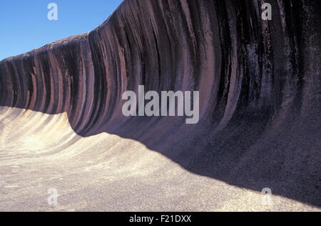 Wave Rock (auch bekannt als Hyden Rock) 296 km Ost Süd östlich von Perth, Western Australia Stockfoto