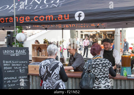 Sydney, Australien. 10. September 2015. Geschmack Orange@Sydney ist ein zwei-Tages-Essen und Wein Festival in in Sydneys Martin Place zur Förderung der Weine und Speisen der Orange Region von New South Wales statt. Bildnachweis: model10/Alamy Live-Nachrichten Stockfoto