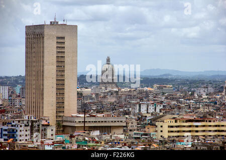 Old Havana Gebäude Skyline mit El Capitolio Kuppel in Ferne - Kuba Stockfoto