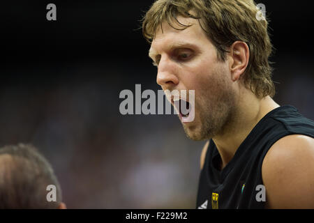 Berlin, Deutschland. 09. Sep 2015. Deutschlands Dirk Nowitzki reagiert während der FIBA EuroBasket 2015 Gruppe B Spiel Italien gegen Deutschland in Berlin, Deutschland, 9. September 2015. Foto: Lukas Schulze/Dpa/Alamy Live News Stockfoto