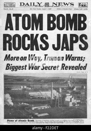 1945 Daily News (New York) Vorderseite reporting Atombombe auf Hiroshima Stockfoto