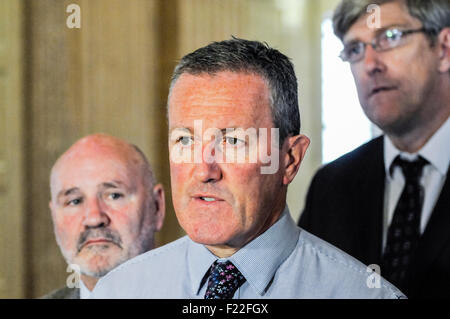 Belfast, Nordirland, Vereinigtes Königreich. 10. September 2015.  Conor Murphy von Sinn Féin fordert die anderen politischen Parteien nicht zu unterbrechen oder auszusetzen, die Northern Ireland Assembly. Bildnachweis: Stephen Barnes/Alamy Live-Nachrichten Stockfoto