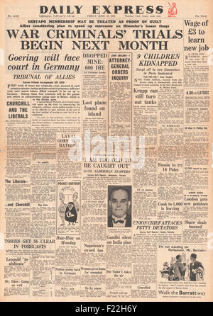 1945 daily Express Titelseite Berichterstattung Kriegsverbrecherprozesse zu beginnen Stockfoto