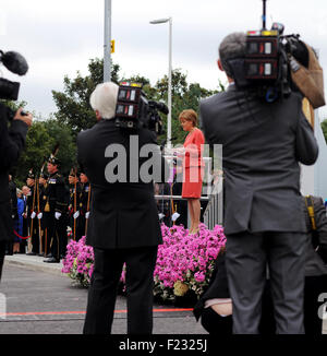 Tweedbank, Schottland. 9. September 2015. Nicola Sturgeon erster Minister bei der Eröffnung der Neubaustrecke Raiway Tweedbank schottischen grenzt UK Credit: Mark Pink/Alamy Live News Stockfoto