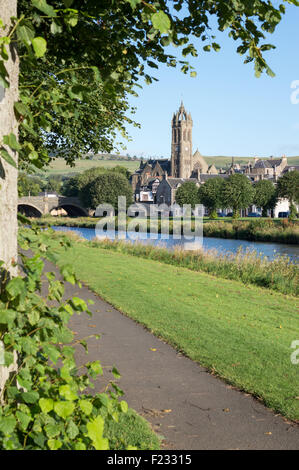 Peebles Old Parish Church von den Ufern des Flusses Tweed, Peebles, Gunion, Scottish Borders, Schottland, U.K Stockfoto