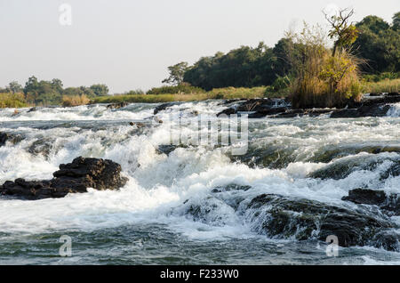 Popafälle im Okavango-Fluss in Namibia Stockfoto