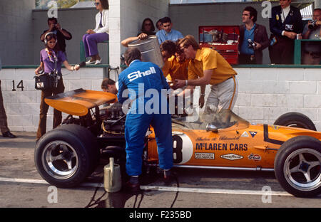 Andrea de Adamich in einem McLaren Alfa Romeo in den Gruben, Canadian GP Mont Tremblant 20. September 1970 Stockfoto