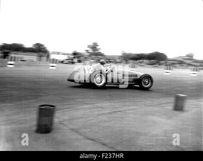 Gonzalez, fahren eines Ferrari 375 3-4 in den britischen GP Silverstone 1951 Stockfoto