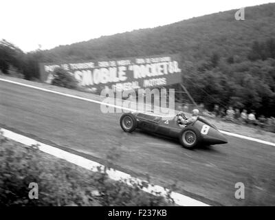 Nino Farina Rennen in einem Alfa Romeo 158 an der belgischen GP Spa 1950 Stockfoto