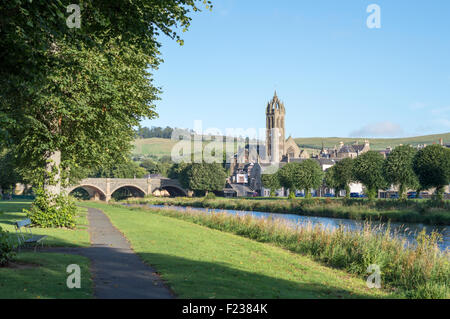 Peebles Old Parish Church von den Ufern des Flusses Tweed, Peebles, Gunion, Scottish Borders, Schottland, U.K Stockfoto